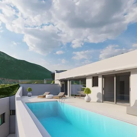 Luxury Theros I With Private Pool *